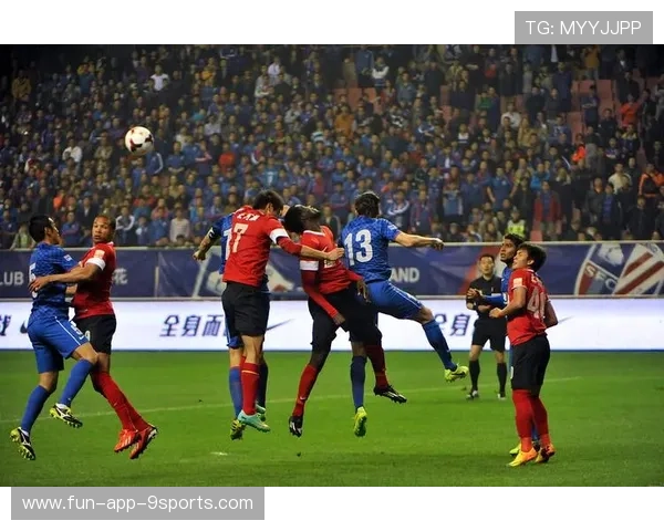 佛罗伦萨外线推进力度增强迫使防线逐段破裂